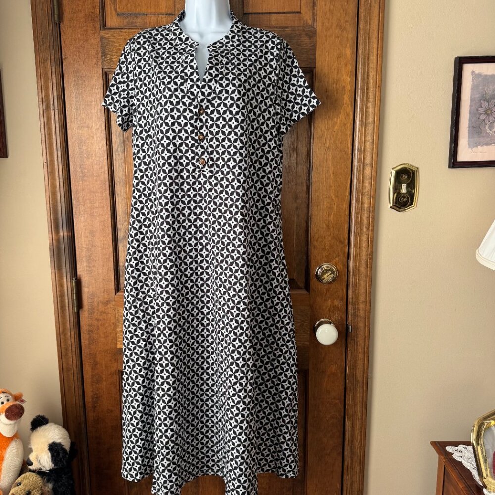 Emery Rose Black & White Henley Shirt Maxi Dress Medium
